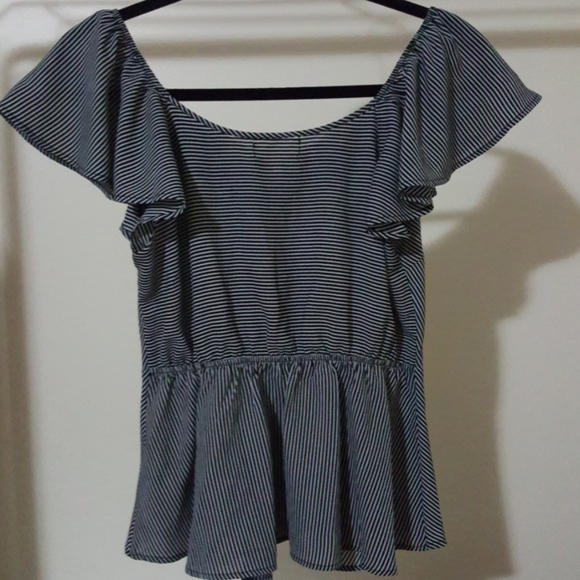 Top - Picture 4 of 5